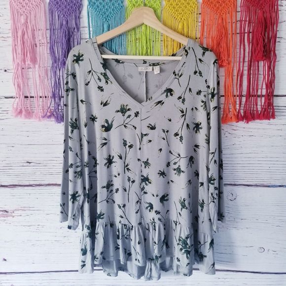 LOGO by Lori Goldstein Tops - LOGO Lori Goldstein Floral Babydoll Top